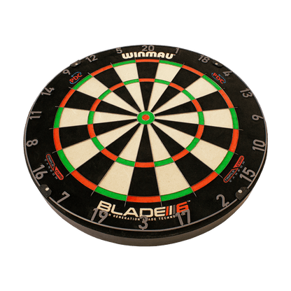 Winmau_Blade_6_TripleCore_Steeldartboard_2